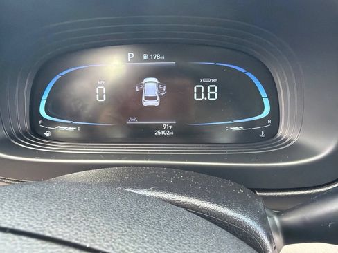 Used 2023 Hyundai Venue SEL FWD image 20