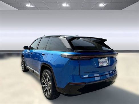 New 2025 Jeep Wagoneer S Limited image 3