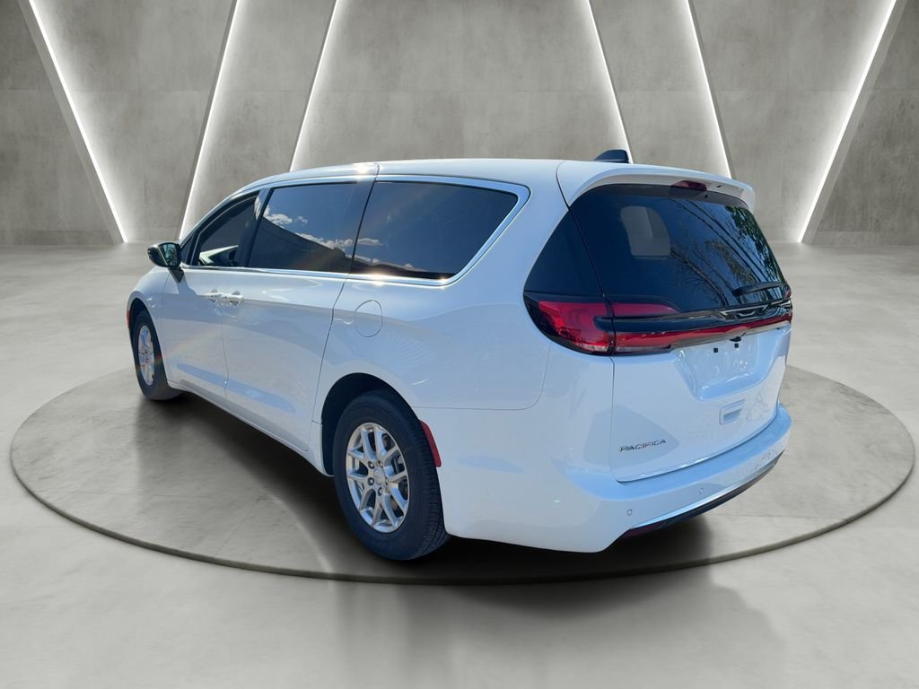 New 2027 Chrysler Pacifica Select FWD image 5