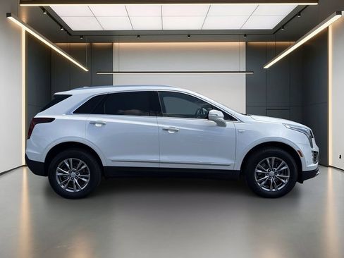 Certified 2023 Cadillac XT5 Premium Luxury w/ Technology Package FWD image 7