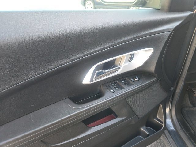Used 2017 Chevrolet Equinox LT w/ Convenience Package AWD/4WD image 10