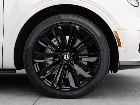 Used 2023 Bentley Bentayga Speed AWD/4WD image 6