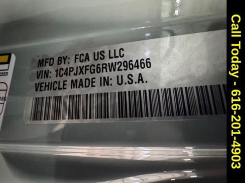 Used 2024 Jeep Wrangler Unlimited Rubicon w/ Safety Group image 27