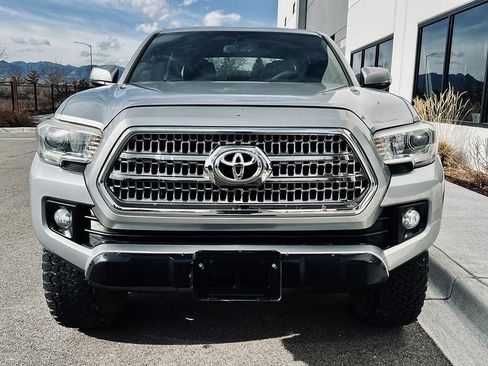Used 2016 Toyota Tacoma TRD Off-Road image 5