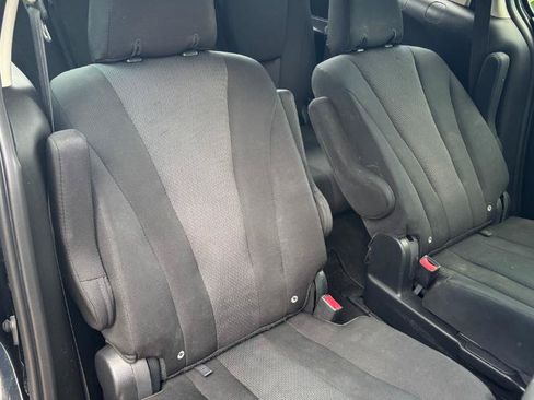 Used 2014 MAZDA MAZDA5 Sport FWD image 22