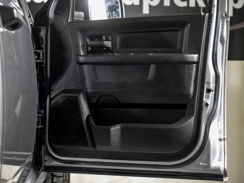 Used 2022 RAM 2500 Tradesman w/ Chrome Appearance Group image 34