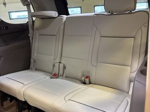 Used 2024 GMC Yukon Denali w/ Advanced Technology Package image 22