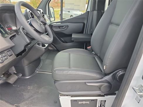 New 2025 Mercedes-Benz Sprinter 2500 image 19