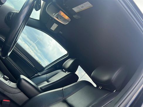 Used 2019 Jeep Grand Cherokee Limited AWD/4WD image 9