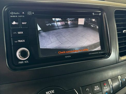 Used 2013 Toyota Sienna SE FWD image 34