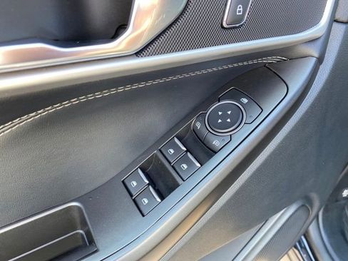 Used 2020 Ford Explorer XLT w/ Equipment Group 202A image 17