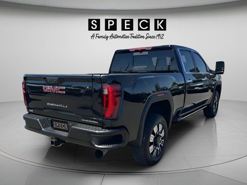 Used 2024 GMC Sierra 2500 Denali AWD/4WD image 4