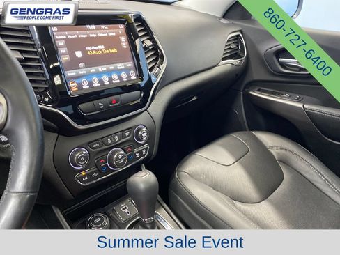 Used 2019 Jeep Cherokee Limited AWD/4WD image 16