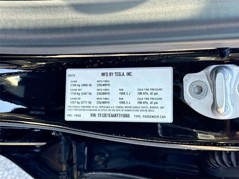 Used 2019 Tesla Model 3 Long Range image 31