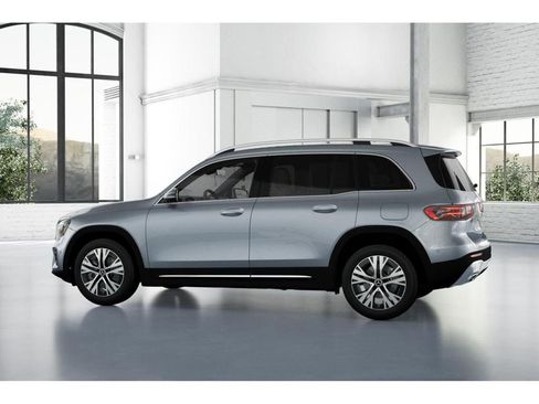 New 2026 Mercedes-Benz GLB 250 4MATIC image 32