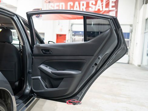 Used 2024 Nissan Altima 2.5 SV image 42