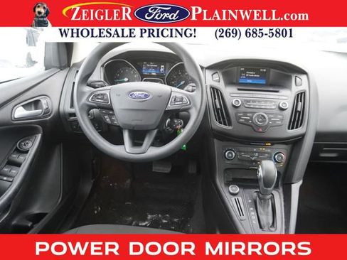 Used 2017 Ford Focus SE image 12