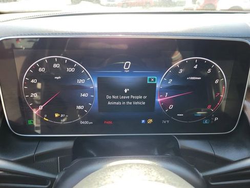 Used 2024 Mercedes-Benz GLC 300 4MATIC image 8