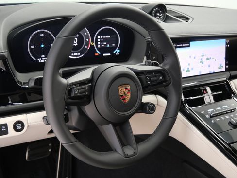 Used 2026 Porsche Panamera GTS AWD/4WD image 15