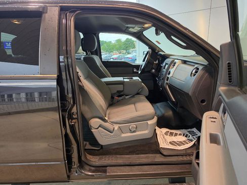 Used 2014 Ford F150 XLT w/ Equipment Group 302A Luxury AWD/4WD image 13