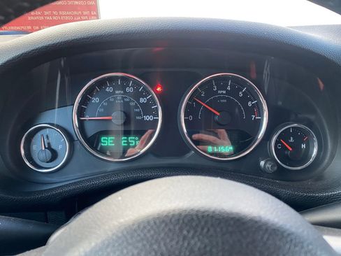 Used 2018 Jeep Wrangler Unlimited Sahara w/ Dual Top Group image 19