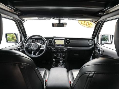 Used 2023 Jeep Wrangler Unlimited Sahara w/ Cold Weather Group AWD/4WD image 25