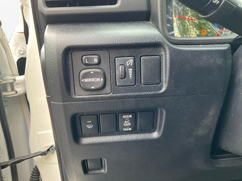Used 2019 Toyota 4Runner TRD Off-Road Premium AWD/4WD image 19
