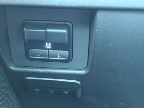 Used 2024 GMC Canyon AT4 w/ AT4 Premium Package AWD/4WD image 24