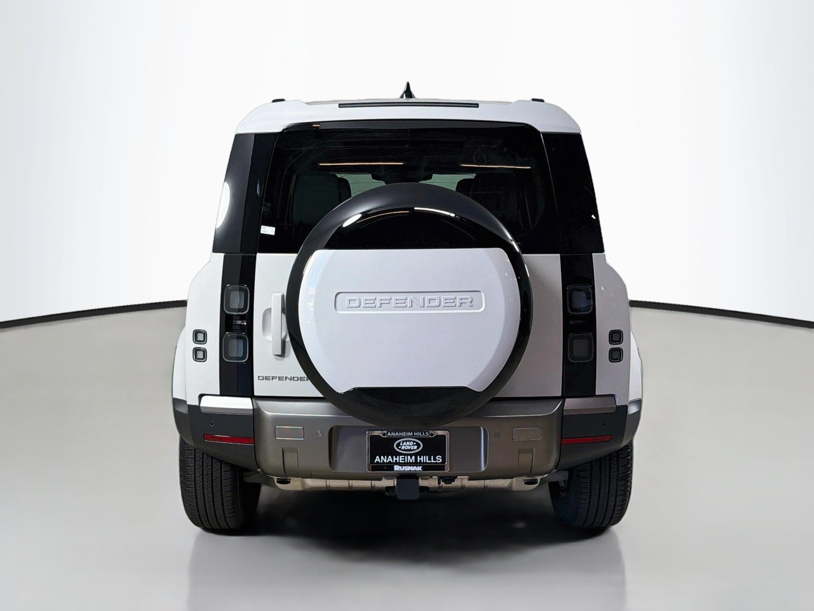 New 2026 Land Rover Defender 110 S AWD/4WD image 4