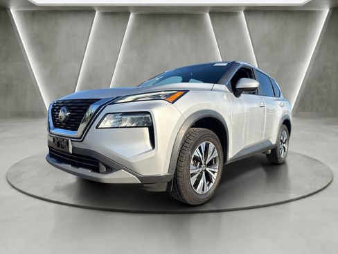 Used 2023 Nissan Rogue SV AWD/4WD image 3
