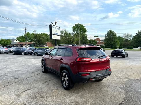 Used 2016 Jeep Cherokee Trailhawk w/ Cold Weather Group image 6