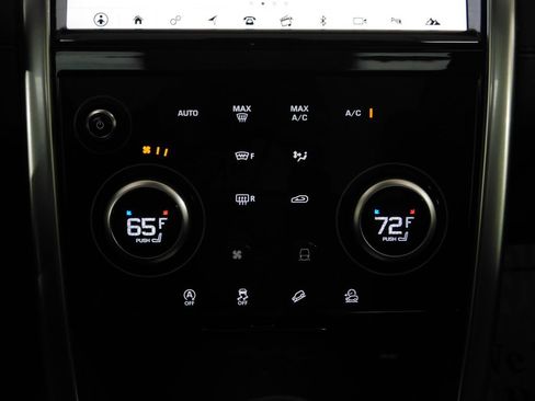 Used 2020 Land Rover Discovery Sport SE AWD/4WD image 39