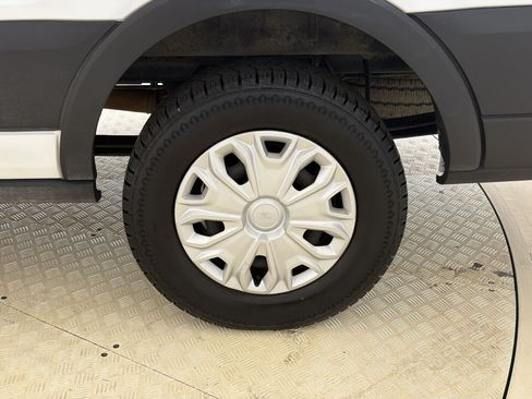 Used 2024 Ford Transit 350 XLT RWD image 12