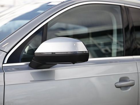 Used 2024 Audi Q7 2.0T Premium Plus image 11