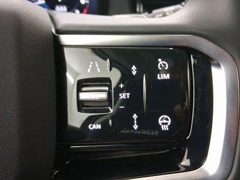 New 2025 Land Rover Discovery Sport S image 21