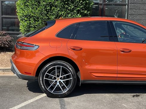 Used 2022 Porsche Macan image 20