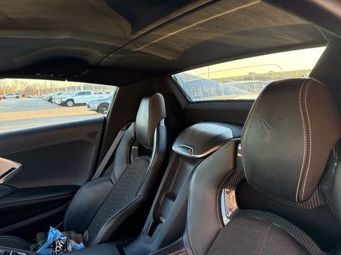 Used 2020 Chevrolet Corvette Stingray w/ 2LT Preferred Equipment Group image 8