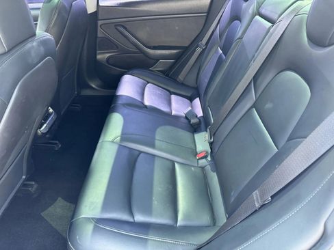 Used 2019 Tesla Model 3 Standard Range Plus image 7