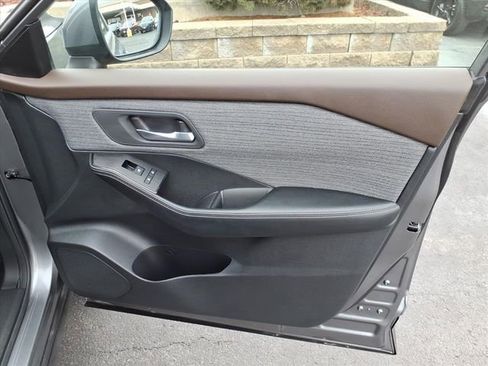 Certified 2023 Nissan Rogue SV image 20