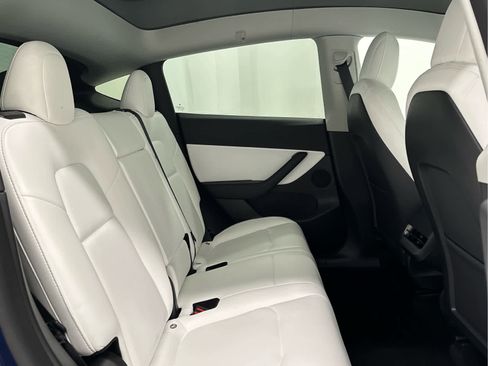 Used 2022 Tesla Model Y Long Range image 20