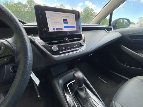 Used 2024 Toyota Corolla LE FWD image 20