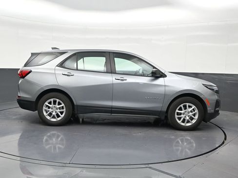 Used 2024 Chevrolet Equinox LS w/ Driver Confidence II Package FWD image 7
