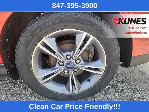 Certified 2018 Ford Focus SE w/ SE Appearance Package FWD image 8