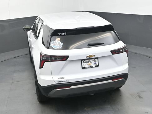 Used 2025 Chevrolet Equinox LT FWD image 33
