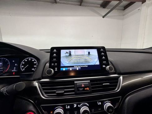 Used 2022 Honda Accord Sport image 14