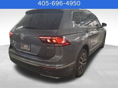 Used 2020 Volkswagen Tiguan SE image 3
