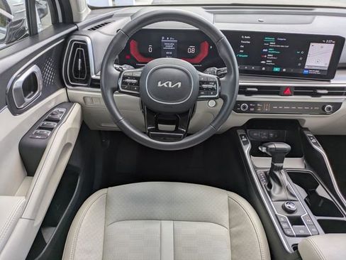 Used 2024 Kia Sorento EX w/ Panoramic Sunroof Package FWD image 20
