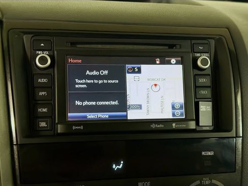 Used 2017 Toyota Sequoia Limited w/ Safety & Convenience Package AWD/4WD image 16