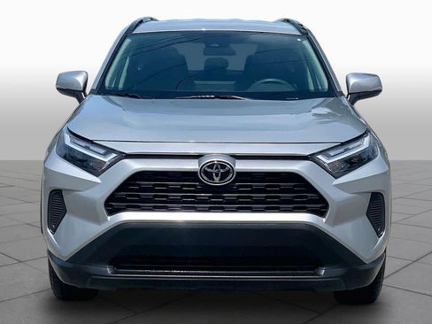 Used 2025 Toyota RAV4 XLE FWD image 4