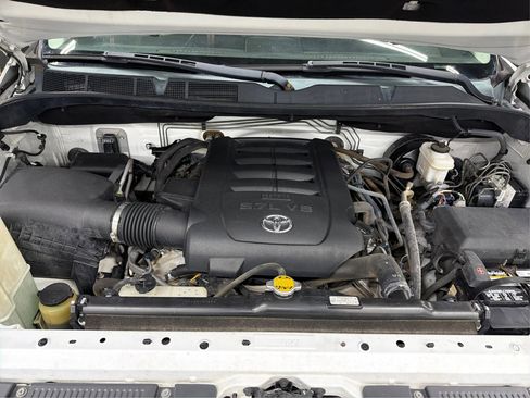 Used 2015 Toyota Tundra SR5 w/ SR5 Upgrade Package RWD image 9